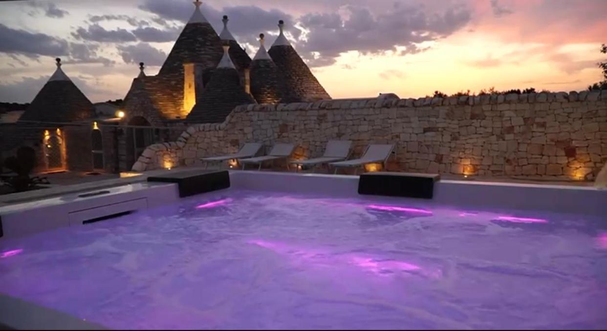 Trulli Tesoro Cisternino